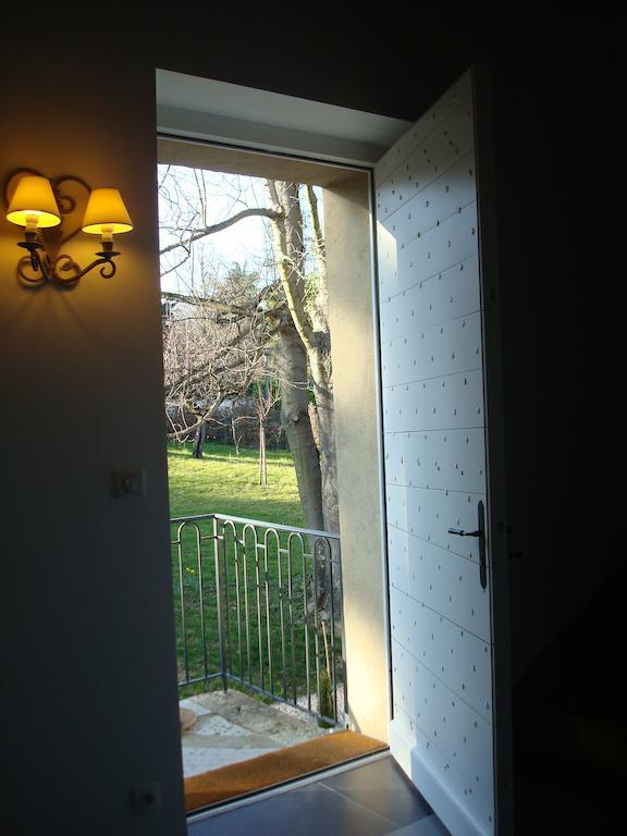Les Communs Du Manoir Apartment Ecully Exterior photo